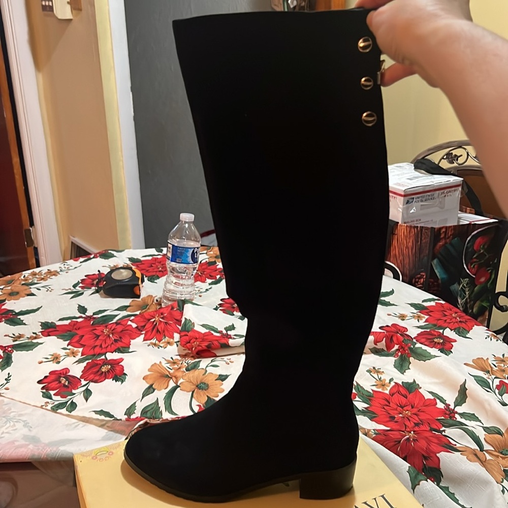 BONAVI suede boots